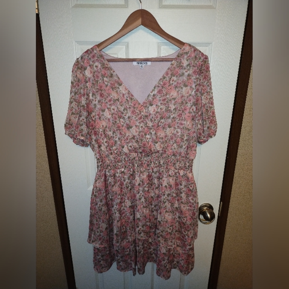 2x Mimi Chica Pink Floral Dress